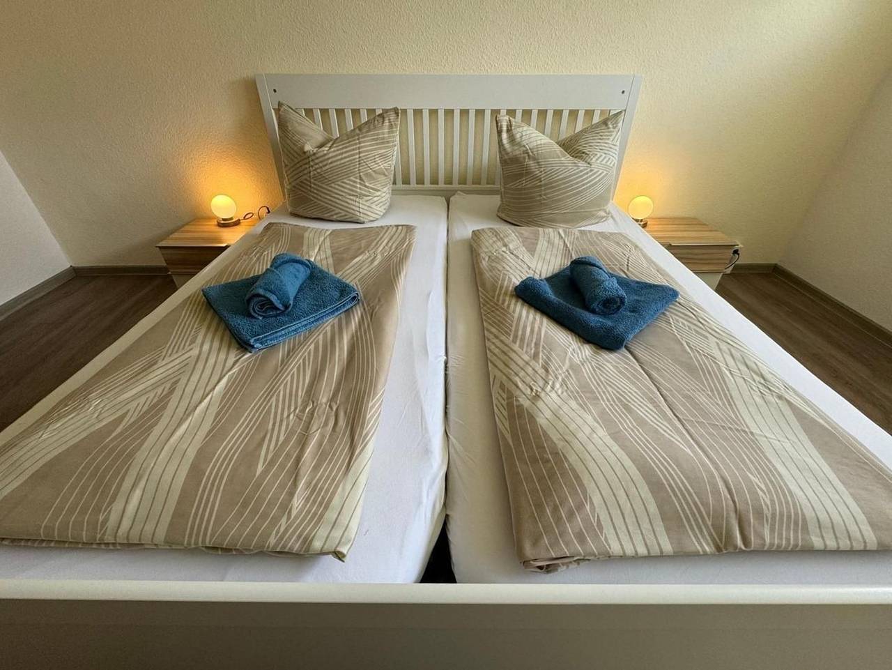 Ganze Wohnung, Komfortable Ferienwohnung Dahlienblüte in Bad Sülze für bis zu 4 Personen in Bad Sülze, Recknitz-Trebeltal