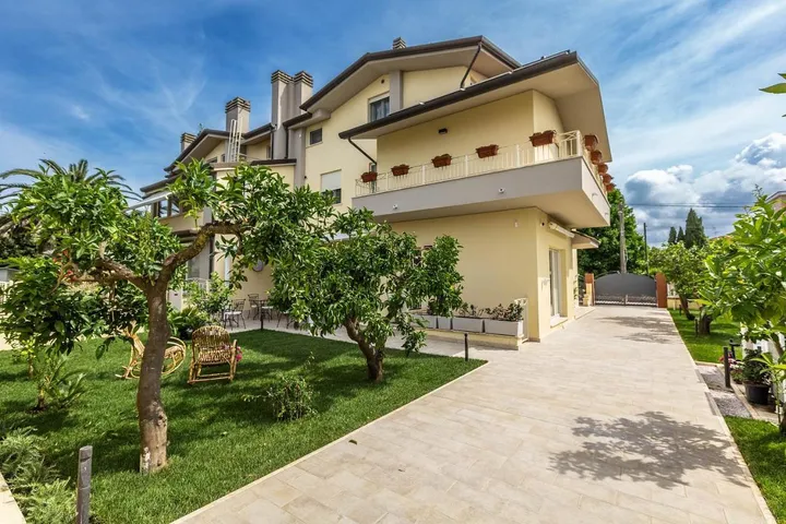 Gästehaus für 2 Personen, mit Garten - 1