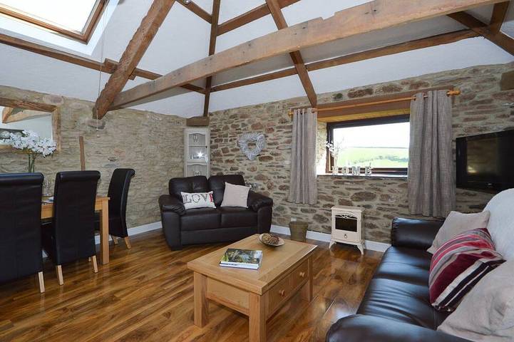 Cottage for 4 people, with garden, with pets in Kingswear
