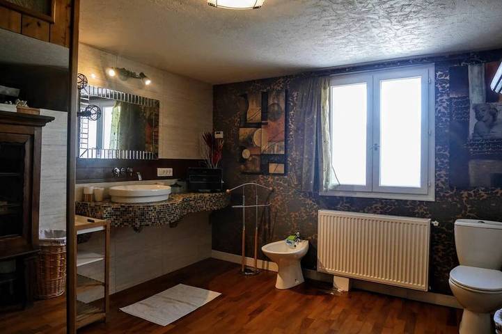 Maison de campagne pour 6 personnes, avec Jacuzzi à Léguillac-de-l'Auche - 2
