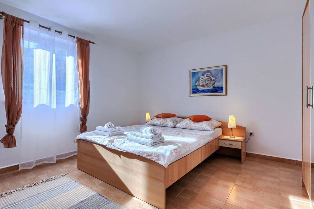 Ganze Wohnung, Ferienwohnung Teo in Raša, Ostküste Istrien