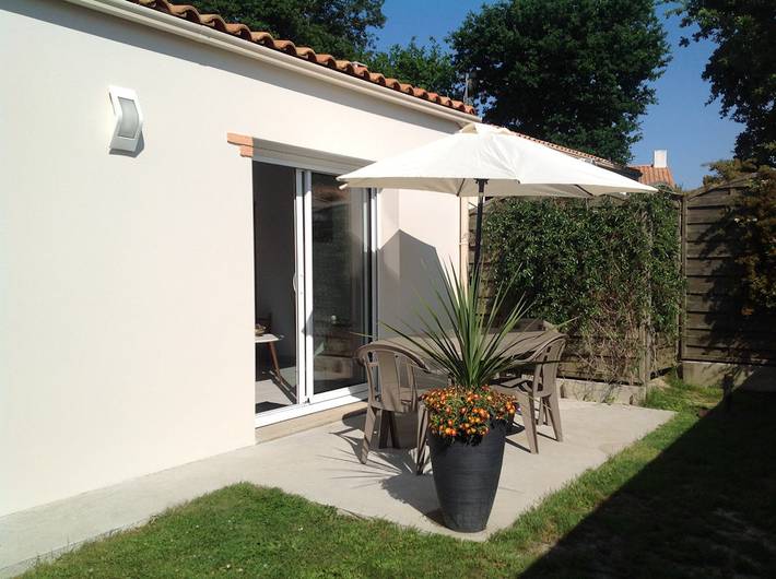 Gîte pour 3 personnes, avec terrasse et jardin - 1
