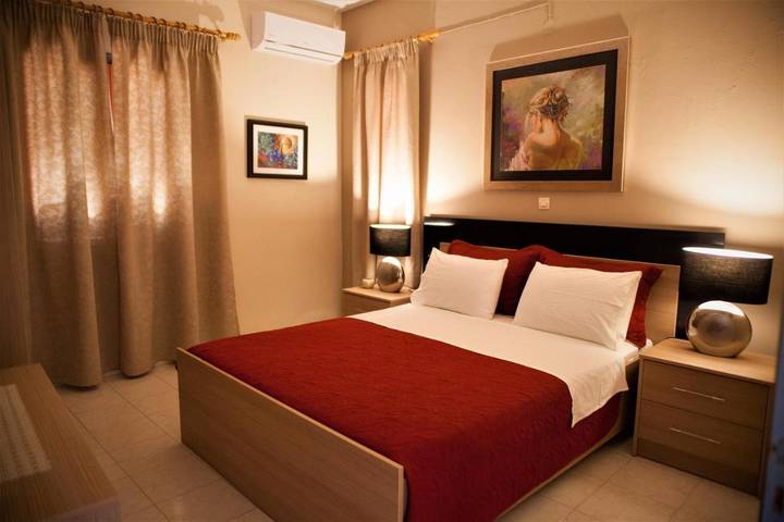 Gîte pour 6 personnes, avec vue et jardin, adapté aux familles dans Makri Gialos - 2