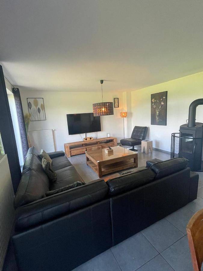 Location de vacances pour 8 personnes, avec vue et jardin à Bertogne - 3