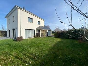 Gîte pour 8 personnes, avec jardin à Thaon