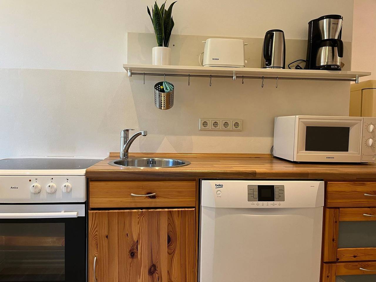 Apartamento entero, Komfortable Ferienwohnung mit Terrasse und Garten in ländlicher Umgebung in Neu Hirschburg, Ribnitz-Damgarten