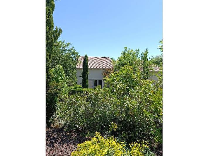 Location de vacances pour 4 personnes, avec terrasse et piscine à Vogüé - 4