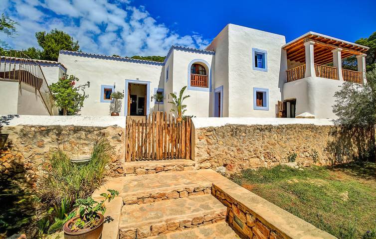 Appartement chic avec piscine et parking près de la plage de s'Arenal in Sant Antoni de Portmany, Ibiza de l'Ouest