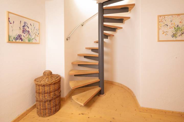 Ferienwohnung für 4 Personen, mit Pool und Garten sowie Ausblick und Terrasse, kinderfreundlich in Rubi - 3