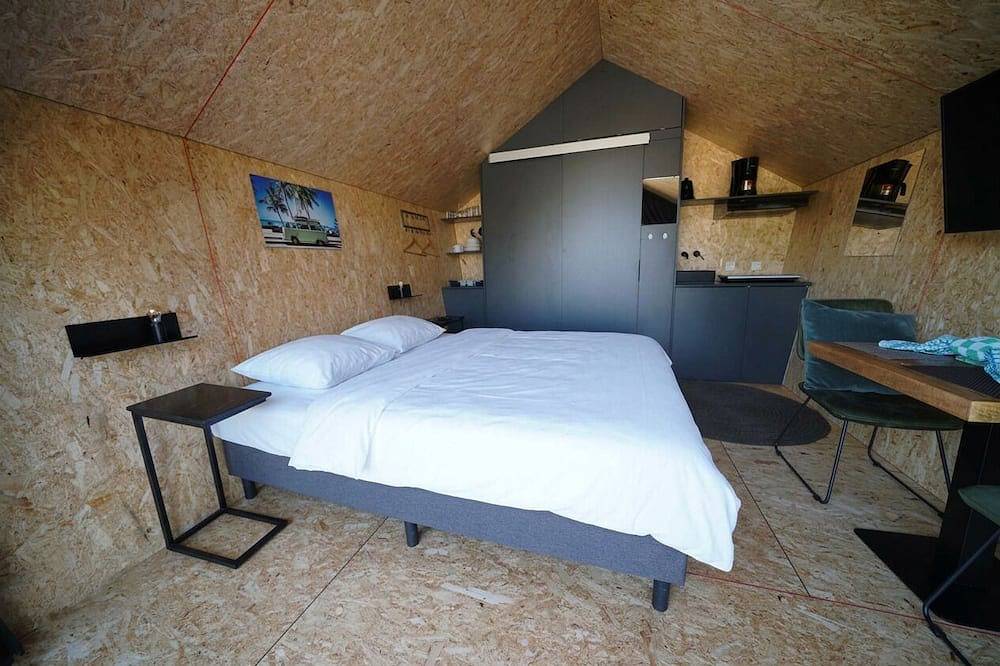Chalet mit 1 Schlafzimmer und einer Terrasse in Veluwemeer