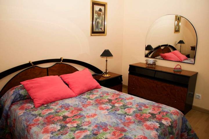 Casa rural para 15 personas, con vistas y jardín, Se admiten mascotas en Pinares (Soria) - 3