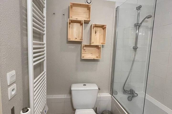 Chalet pour 5 personnes, avec jardin ainsi que piscine et balcon dans La Norma - 4