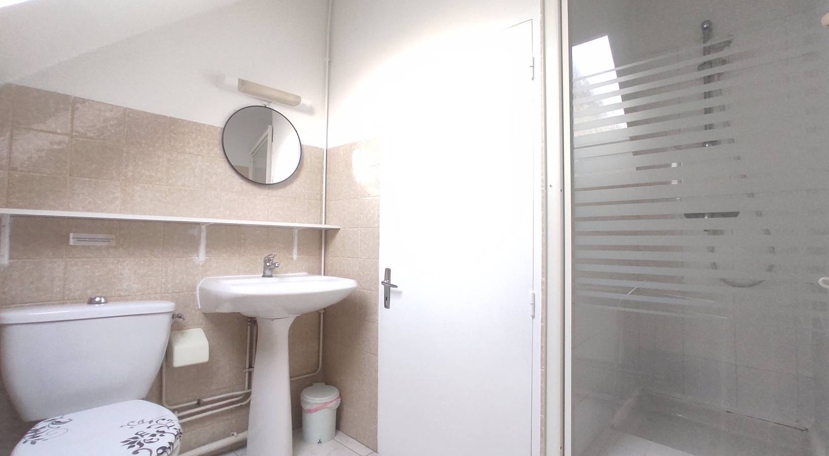 Studio entier, Studio n°65 - Amiliole Location in La Roche-Posay, Vienne (France)
