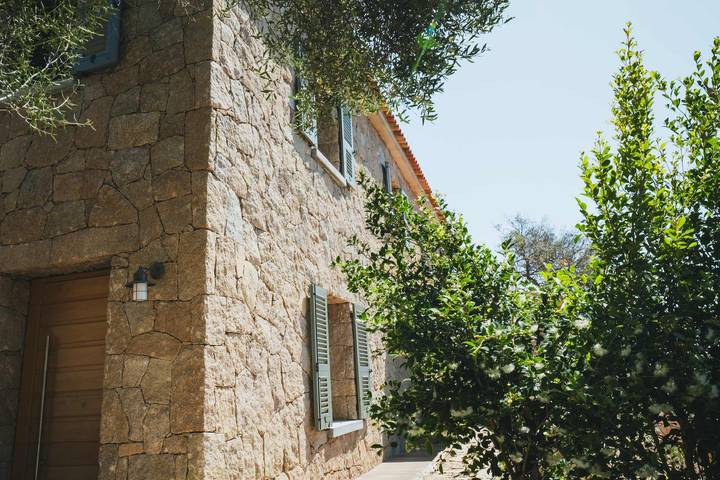 Location de vacances pour 8 personnes, avec balcon, adapté aux familles à Cargèse - 2