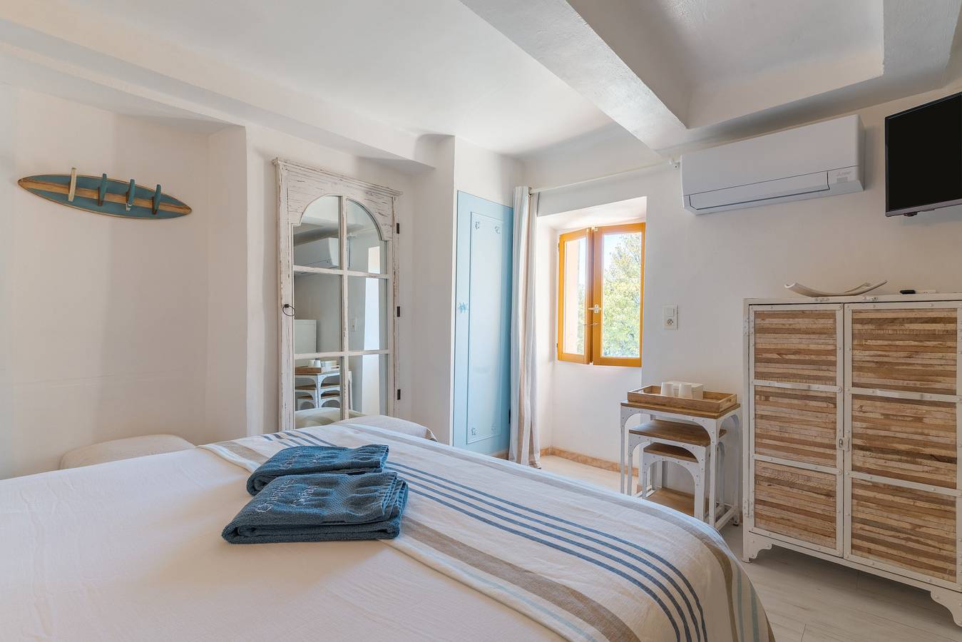Chambre d’hôtes « Océan » avec vue sur le lac, Wi-Fi et climatisation in Sainte-Croix-du-Verdon, Parc naturel régional du Verdon