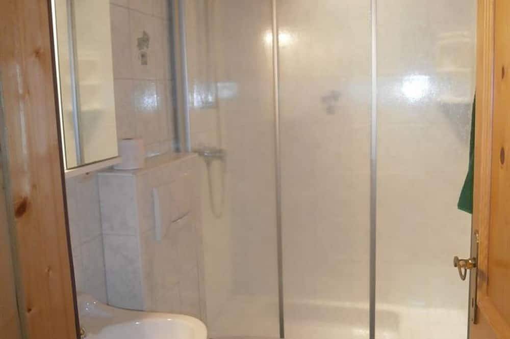 Doppelzimmer, Dusche, Wc - Ferienhof Schmalzbichl in Spital am Pyhrn, Kirchdorf an der Krems (Bezirk)