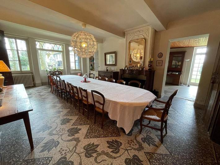 Location de vacances pour 18 personnes, avec terrasse et jardin, animaux acceptés à Clermont - 2