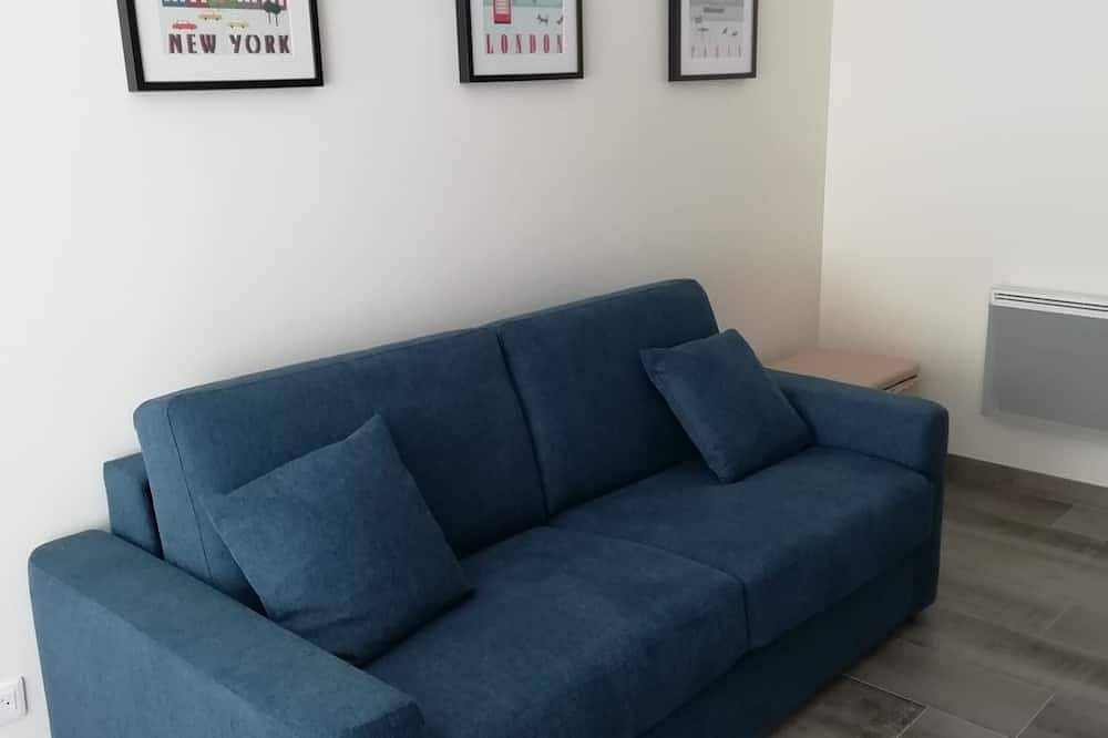 Ganze Wohnung, Place 28-Studio-Klassisch-Ensuite mit Bad-Strassenblick in Joué-sur-Erdre, Loire-Tal