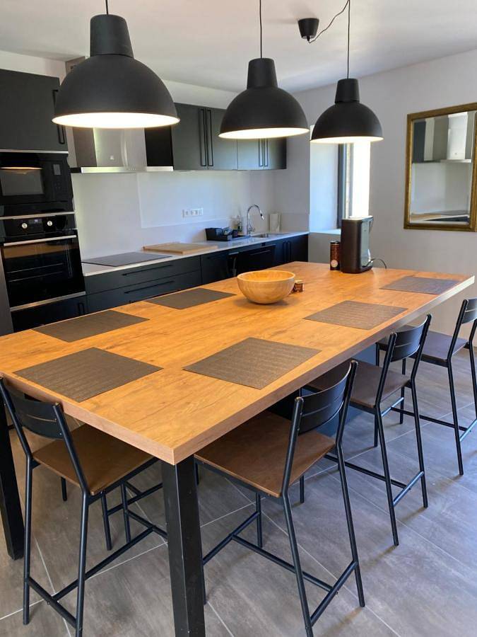 Location de vacances pour 6 personnes, avec jardin ainsi que vue et terrasse, animaux acceptés à Saint-Aubin-de-Nabirat - 2
