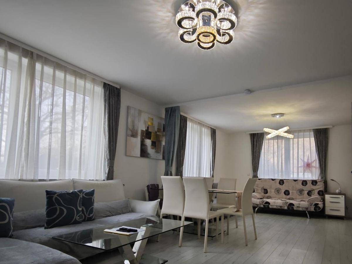Traumhafte Ferienwohnung mit drei Schlafzimmer in Wiesbaden, Südhessen