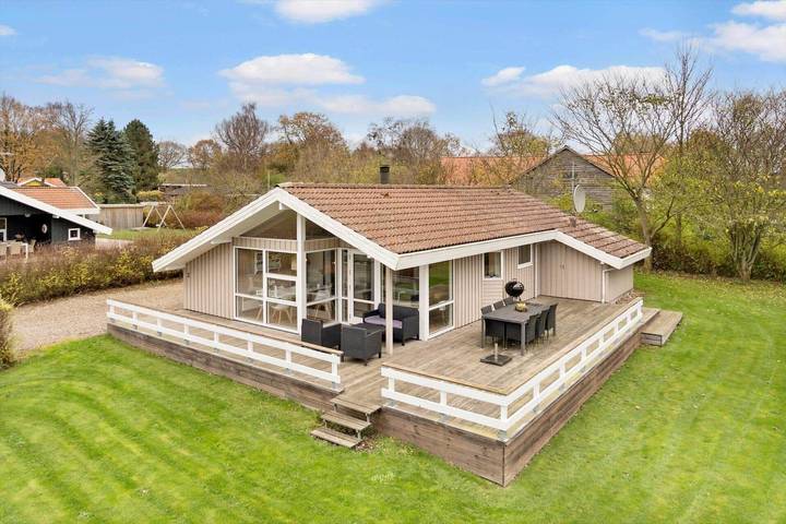 Ferienhaus für 6 Personen, mit Whirlpool und Terrasse sowie Sauna