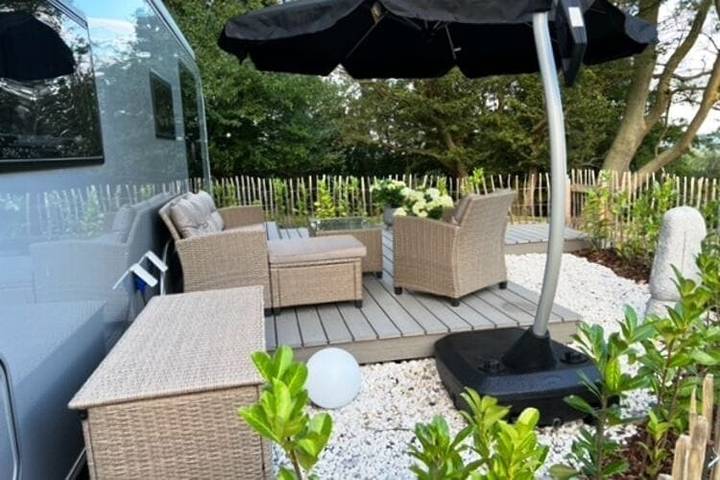 Wohnwagen für 2 Personen, mit Terrasse in Lütow - 3