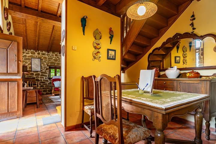 Country House 'Para Casa De Abajo' with Mountain Views, Private Terrace and Wi-Fi in Peñamellera Baja, Sierra del Cuera