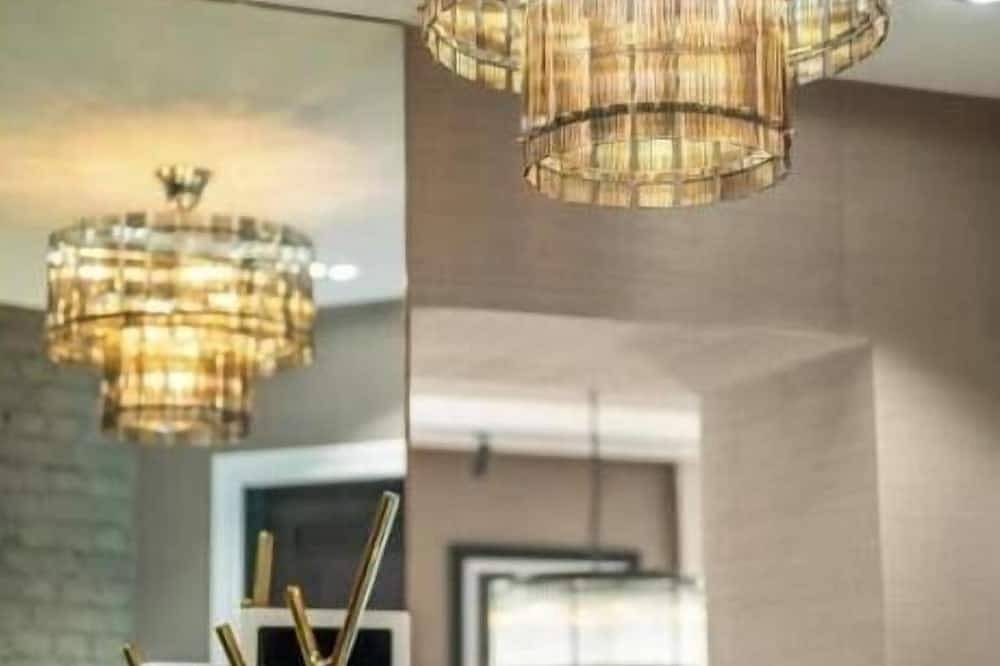 Ganze Wohnung, Trondheim's crown jewel – an elegant luxury apartment right in the heart of downtown in Trondheim