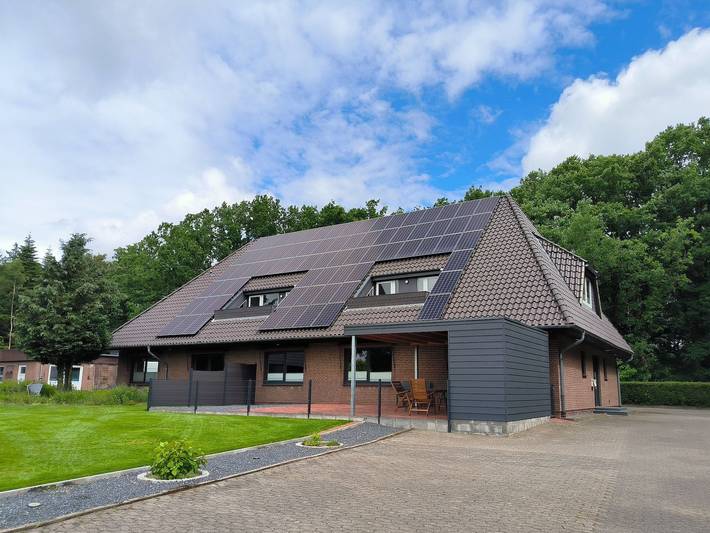 Ferienwohnung für 6 Personen, mit Seeblick und Garten sowie Balkon, kinderfreundlich in Jörl