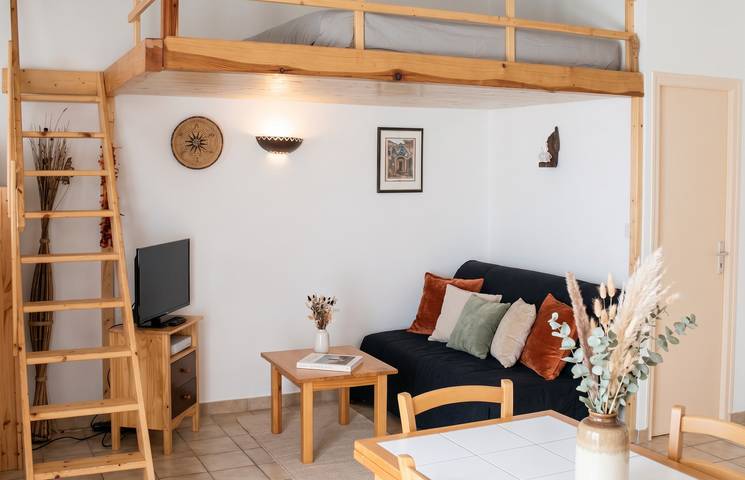 Gîte pour 2 personnes, avec Terrasse à Santa-Maria-Figaniella
