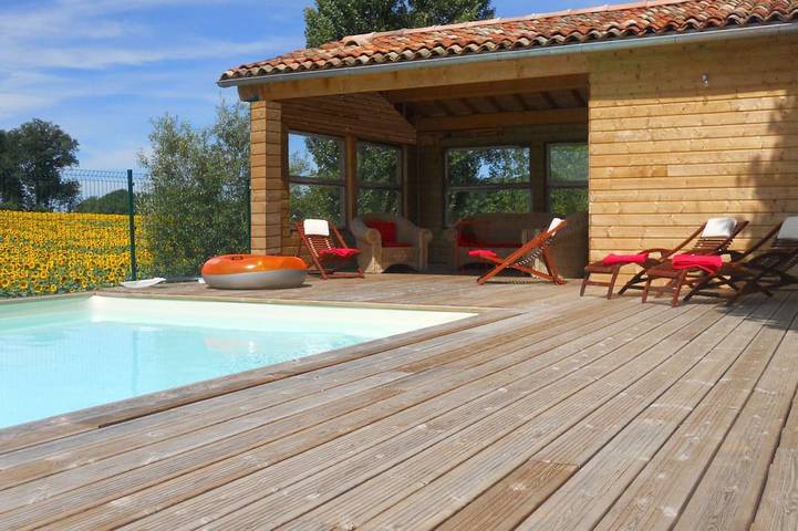 Location de vacances pour 5 personnes, avec Terrasse ainsi que Jardin et Sauna à Dignac