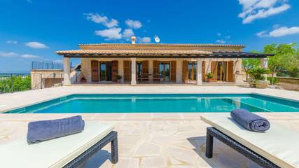 Finca für 6 Personen, mit Pool und Garten in Montuïri