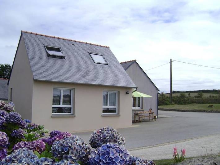 Casa de vacaciones para 6 personas, con vistas además de jardín y terraza - 1