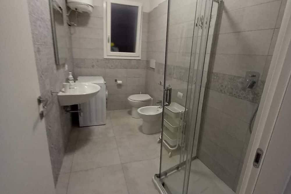 Appartement entier, Villa Marina - Apartment the \"Portico\" a 5-minute walk from the sea... in Pulsano, Golfe de Tarente