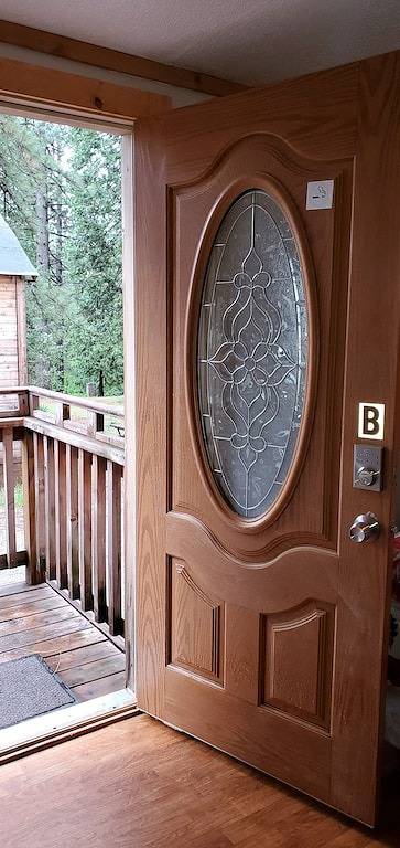 Camping Cabin B at Bigfoot Lodging Lassen Np in Shasta County