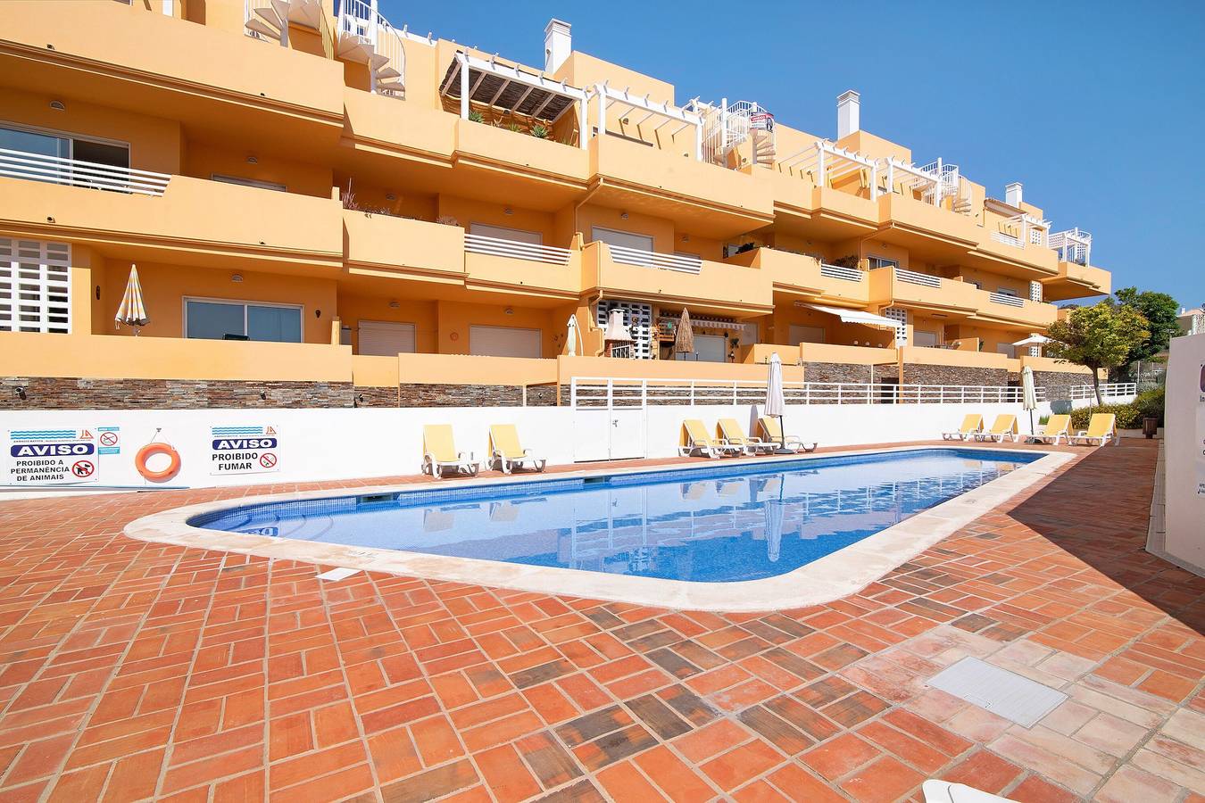 Apartamento inteiro, Apartamento 'Royal Cabanas Golf 85' com piscina partilhada, jardim partilhado e ar condicionado in Cabanas de Tavira, Conceição e Cabanas de Tavira