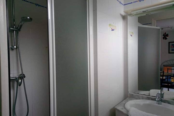 Gîte pour 3 personnes, avec terrasse et jardin dans Abbaye Saint Michel - 2