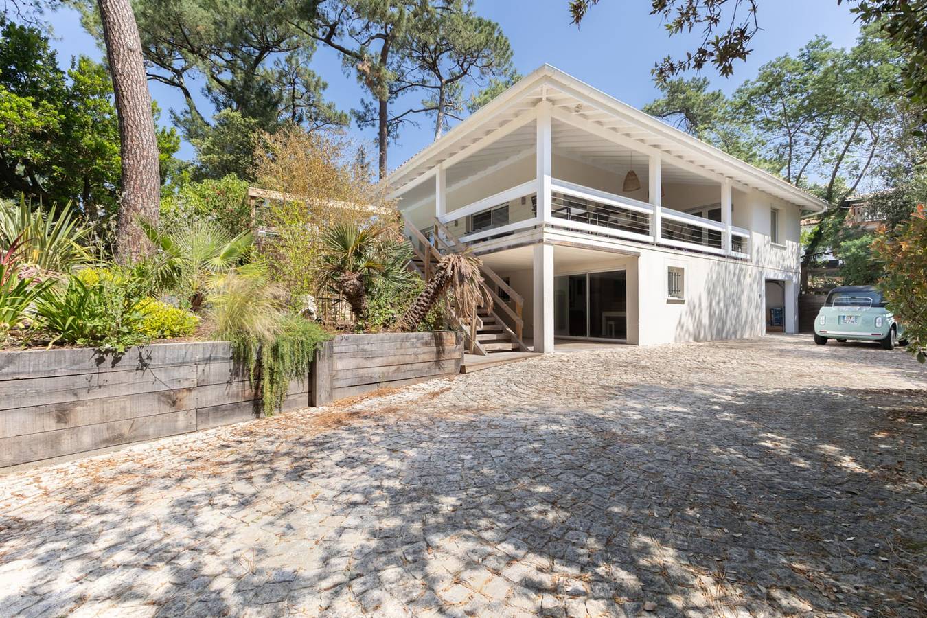 Villa Gauzes - California-Inspired Villa – Heated Pool, A/C & Comfort in Le Moulleau, La Teste-de-Buch