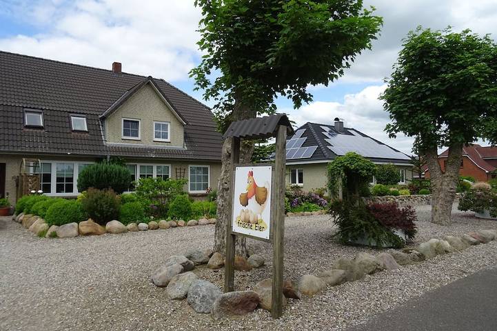 Bauernhof für 4 Personen, mit Terrasse und Garten in Janneby - 2