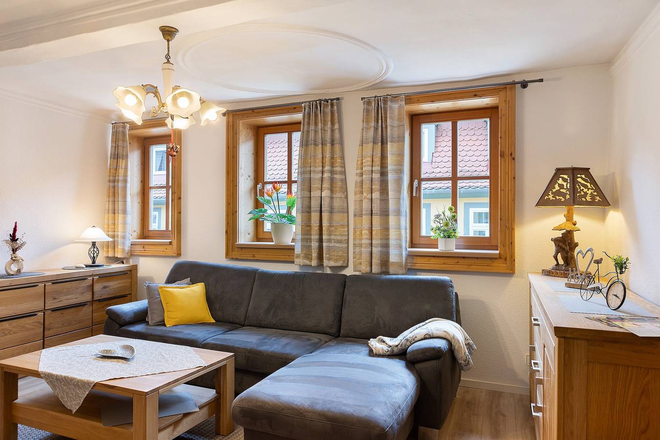 Entire apartment, Apartment 'Stadthaus' with Private Terrace, Balcony and Wi-Fi in Mellrichstadt, Rhön-Bayern