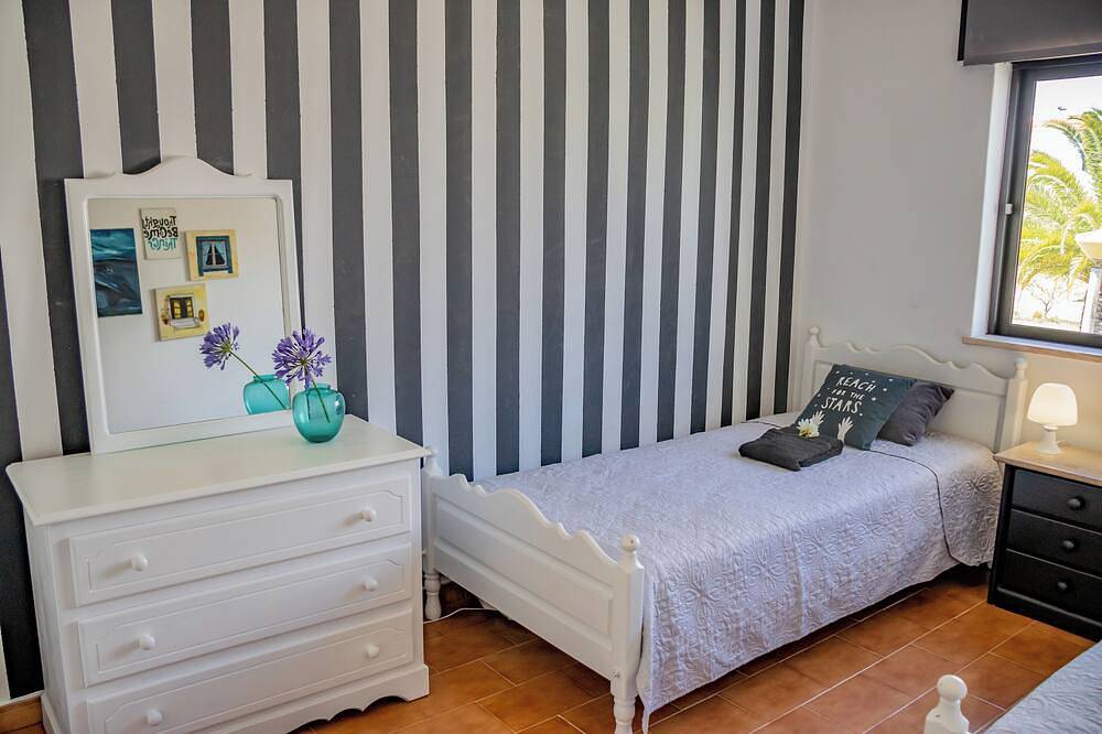 Ganze Wohnung, Casa de Praia com Piscina in Armação de Pêra (costa), Faro Distrikt