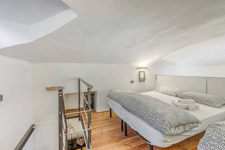 Ganze Wohnung, Le Bon Bon Rose Alpine Retreat for 4, Cesana Torinese, Italy in Cesana Torinese, Via Lattea
