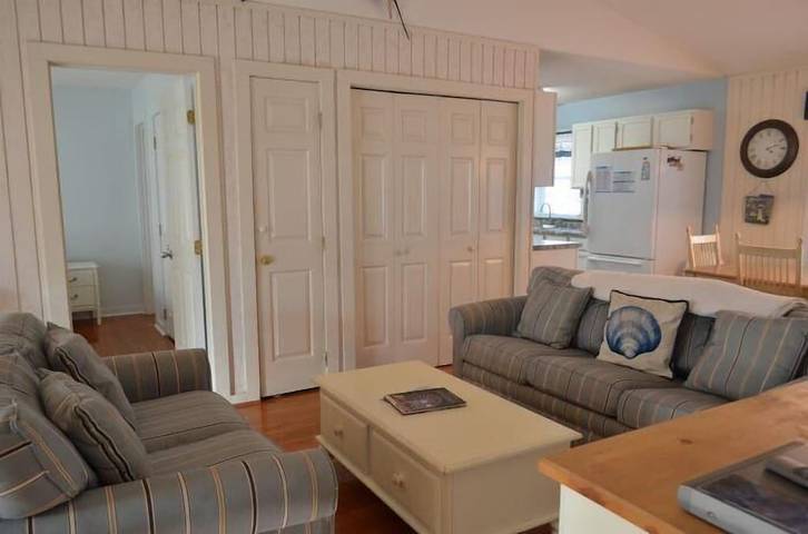 Vacation rental for 8 people, with pool, with pets in Garden City (SC)