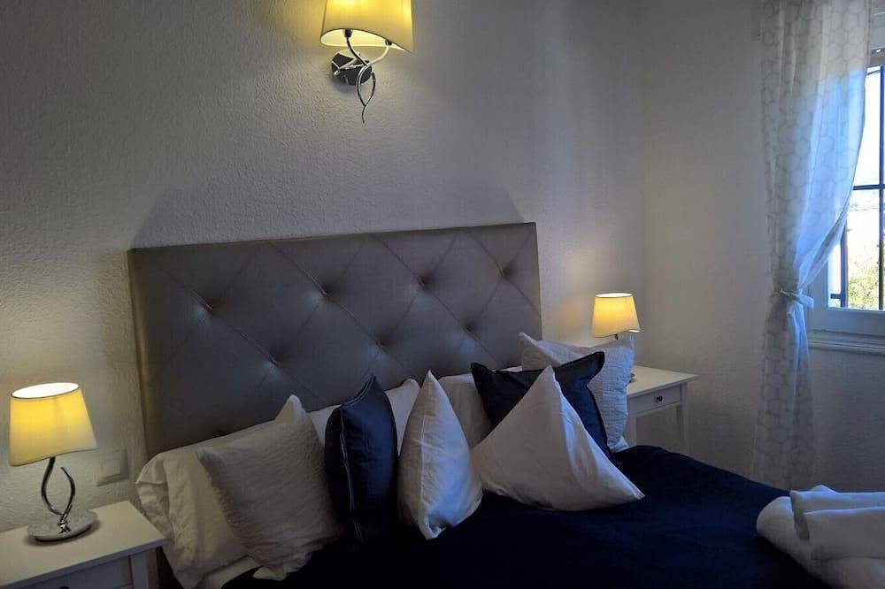 Geheel appartement, Albir Appartement in huis met gemeenschappelijk zwembad, balkon met berg en zeezicht in L'Albir, L'Alfàs del Pi