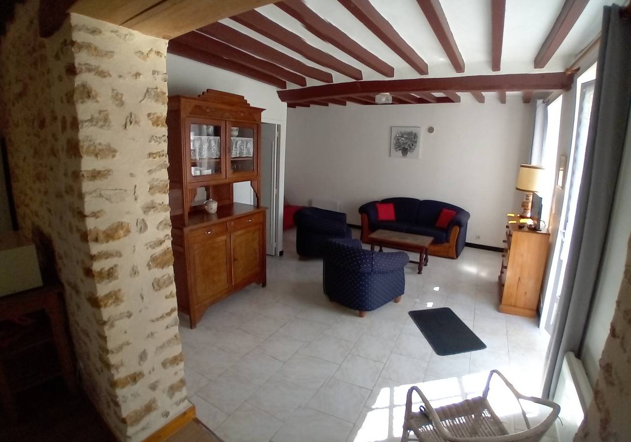 Casa de campo con terraza privada, jardín privado y Wi-Fi en Sainte-Scolasse-sur-Sarthe in Sainte-Scolasse-sur-Sarthe, Región de Alençon