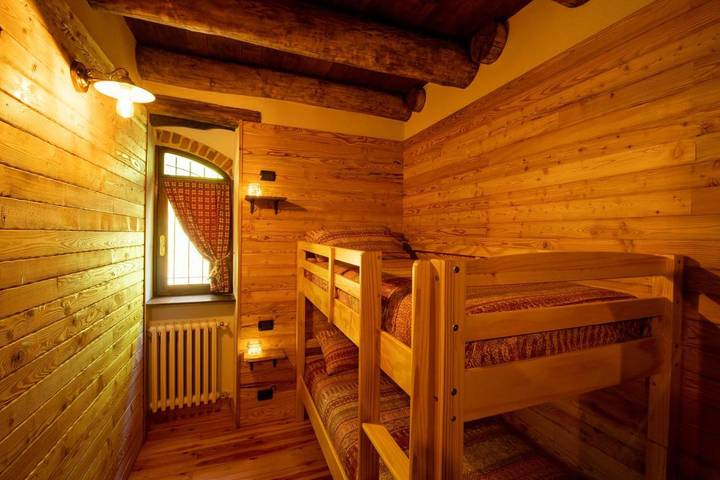 Location de vacances pour 4 personnes, avec jardin et vue ainsi que terrasse et sauna à Chiusa di Pesio - 2