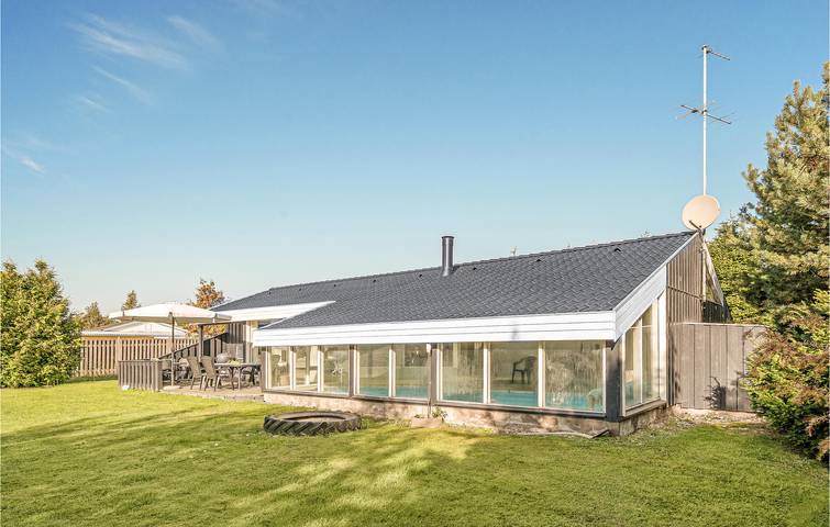 Ferienhaus für 12 Personen, mit Terrasse und Whirlpool sowie Sauna in Marielyst - 2