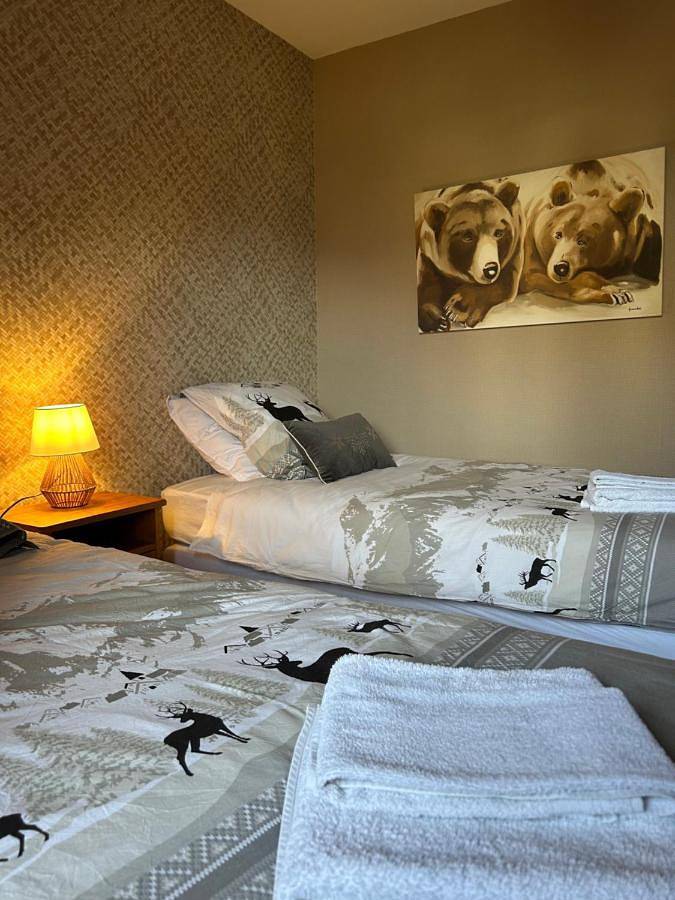 Gîte pour 4 personnes, avec vue ainsi que jardin et piscine à Séez - 4