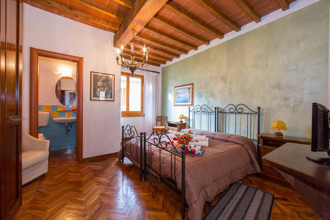 Villa "Einstein House" avec piscine privée, Wi-Fi et climatisation in Figline et Incisa Val d'Arno, Valdarno