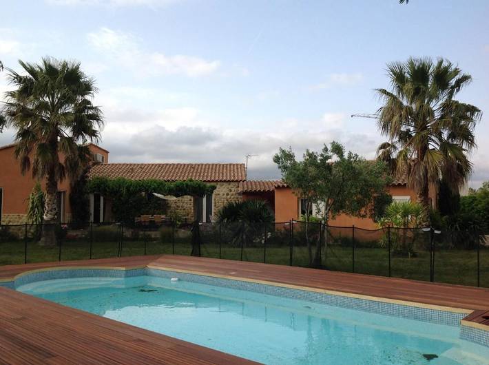 Chambre d’hôte pour 2 personnes, avec Terrasse et Jardin ainsi que Piscine et Vue